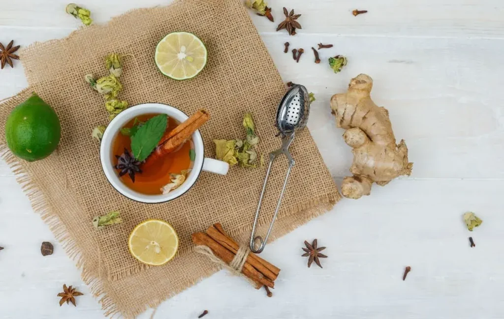 6 دمنوش برای نفخ شکم 10 6 دمنوش برای نفخ شکم